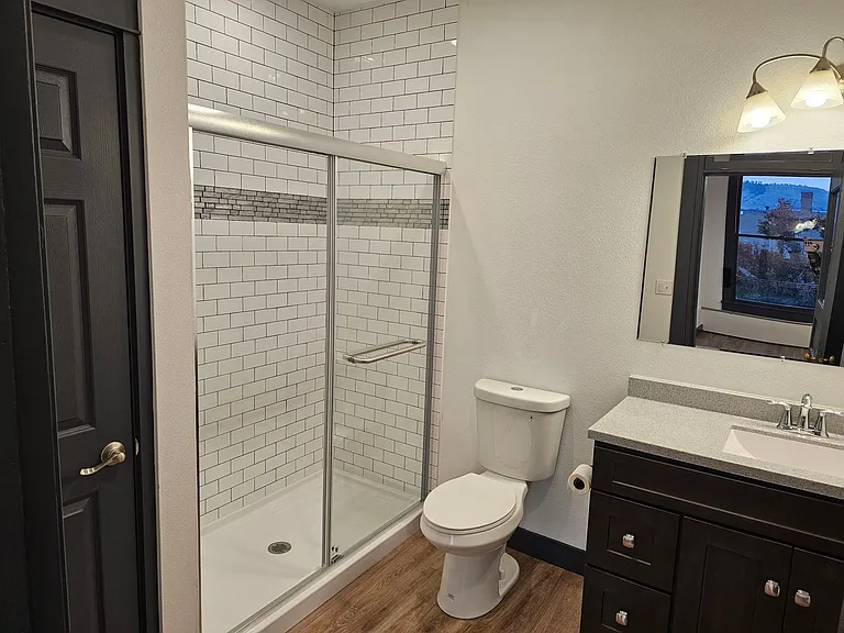 211 Elm St — Photo 14