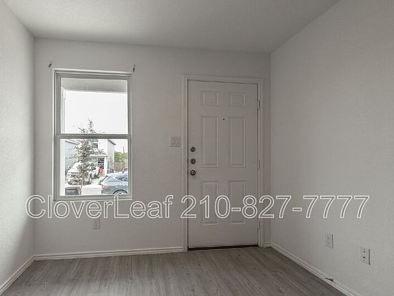 5th image of 7128 Elm Cv