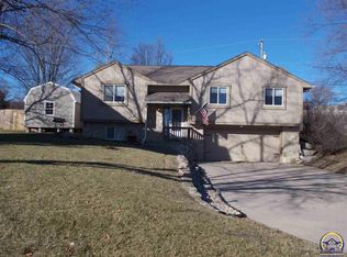 2707 Crestview Drive Ct, Emporia, KS 66801