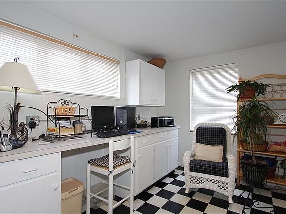 5th image of 5719 Barnsley Pl