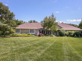 6N617 McKay Dr, St Charles, IL 60175