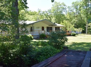 1198 Shoal Creek Rd, Balsam Grove, NC 28708