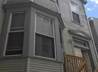 825 W Roscoe St #CH1, Chicago, IL 60657