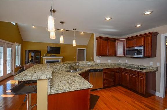 5th image of 219 Alania Ct