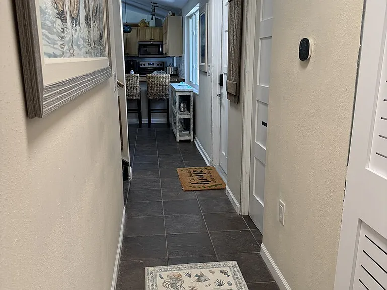 Magnolia Ave — Photo 21