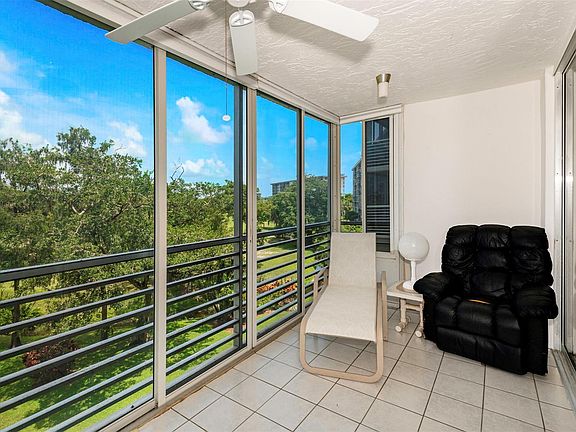 3rd image of 625 Oaks Drive #504