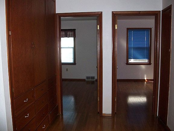 4th image of 417 N 31st Ave