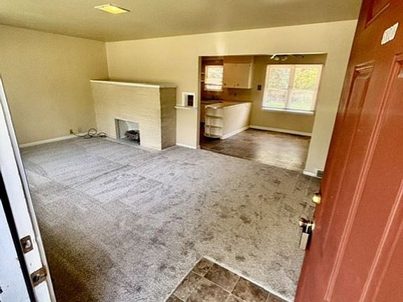 3rd image of 1101 Broadview Pl