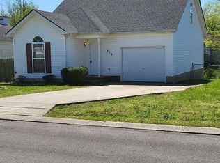 518 Cedar Park Cir, La Vergne, TN 37086
