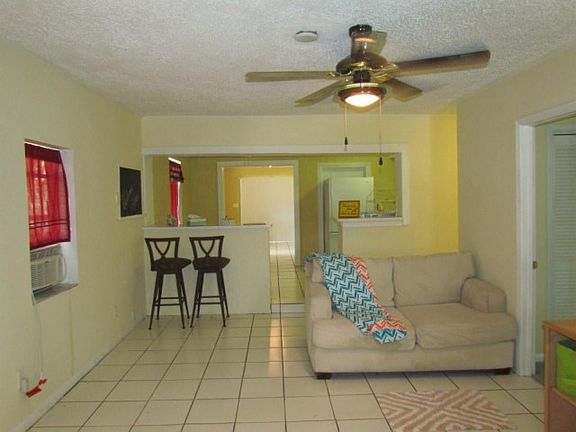 3rd image of 216 Fleming Ave