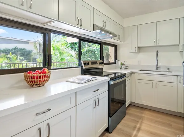 3138 Waialae Ave APT 217, Honolulu, HI 96816