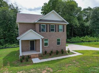 150 Lippard Springs Cir, Statesville, NC 28677