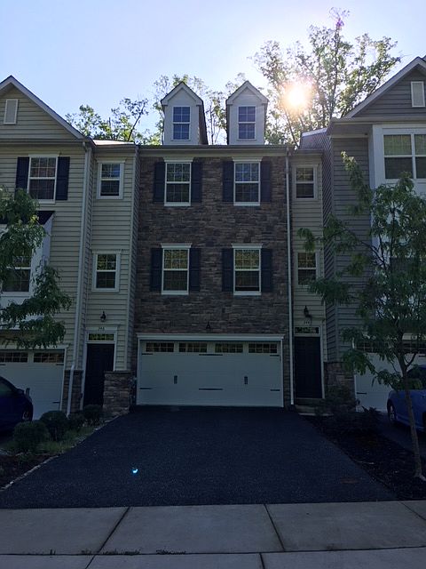1st image of 344 Latrobe Dr