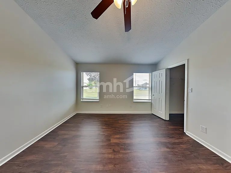5223 Waterton Lakes Dr — Photo 7