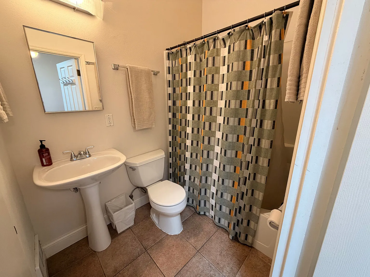 1 bed, $1,525 — Photo 3