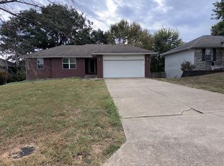 3372 S Western Avenue, Springfield, MO 65807