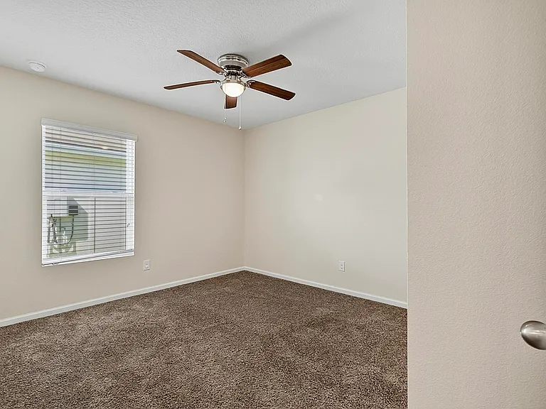 137 Fairway Ct — Photo 14