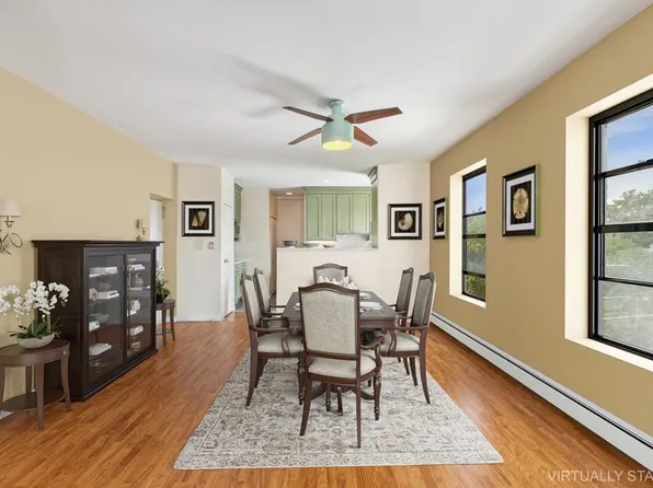 299 13th Street 4B image 3 of 14