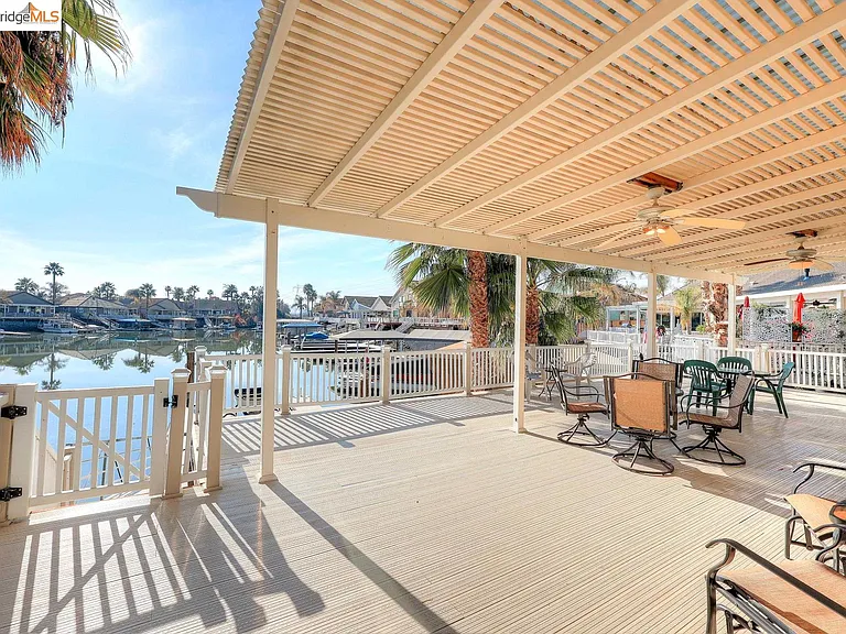 4050 Pier Point — Photo 41