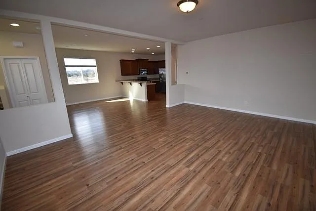 3 bed, 2.5 bath, 1850 sqft, $2,795 — Photo 4