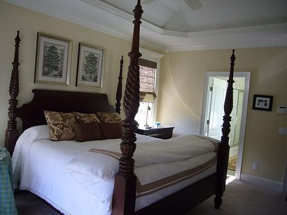 5th image of 401 Golf View Dr