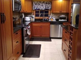 179 E Rocks Rd, Norwalk, CT 06851