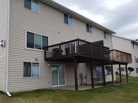 3rd image of 1128 Autumn Dr