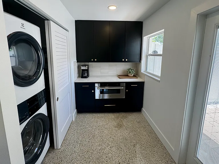 638 Geneva Pl — Photo 11