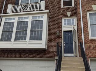 42686 Rolling Rock Sq, Chantilly, VA 20152