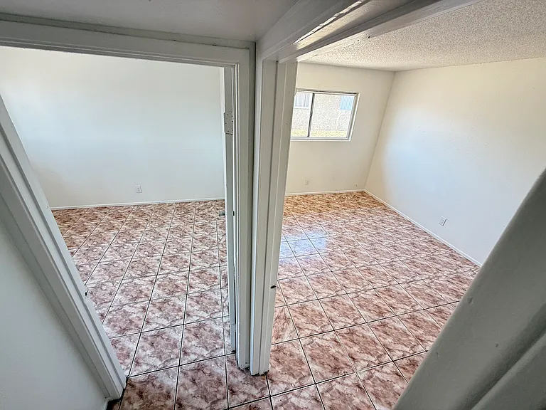 536 North Cir #C3 — Photo 5