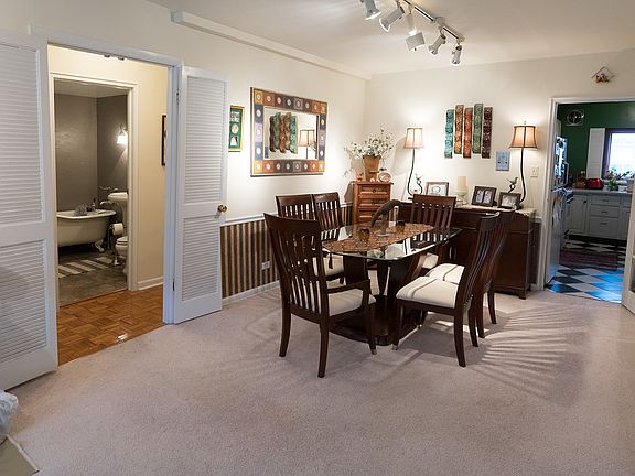 3rd image of 2634 Central Dr APT 1E