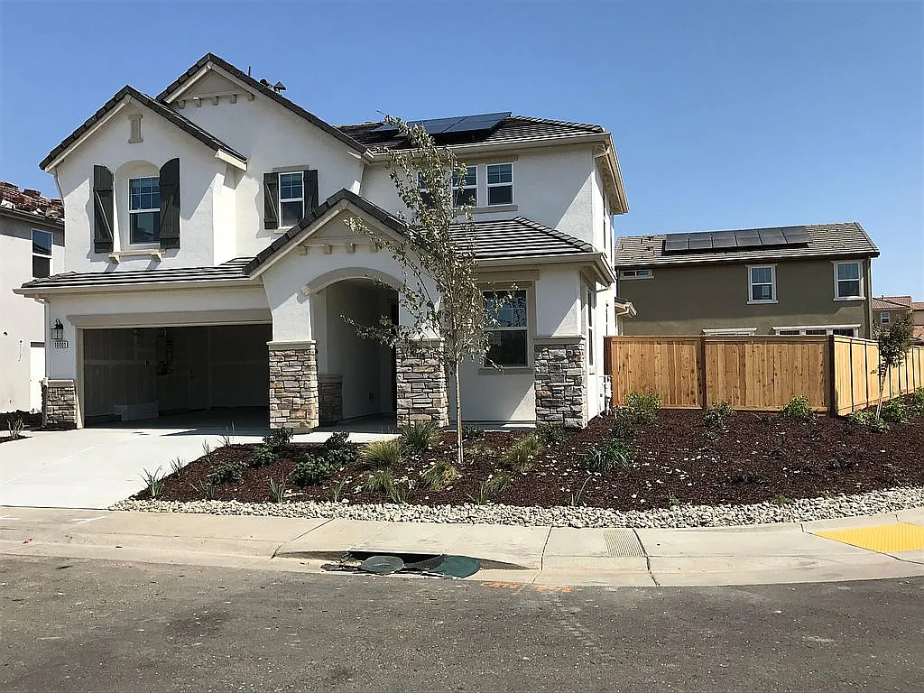 10001 Fan Shell Ln photo 1