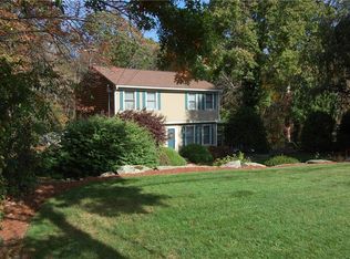 11 Country View Dr, West greenwich, RI 02816