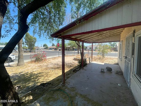 3rd image of 1436 S 112th Avenue