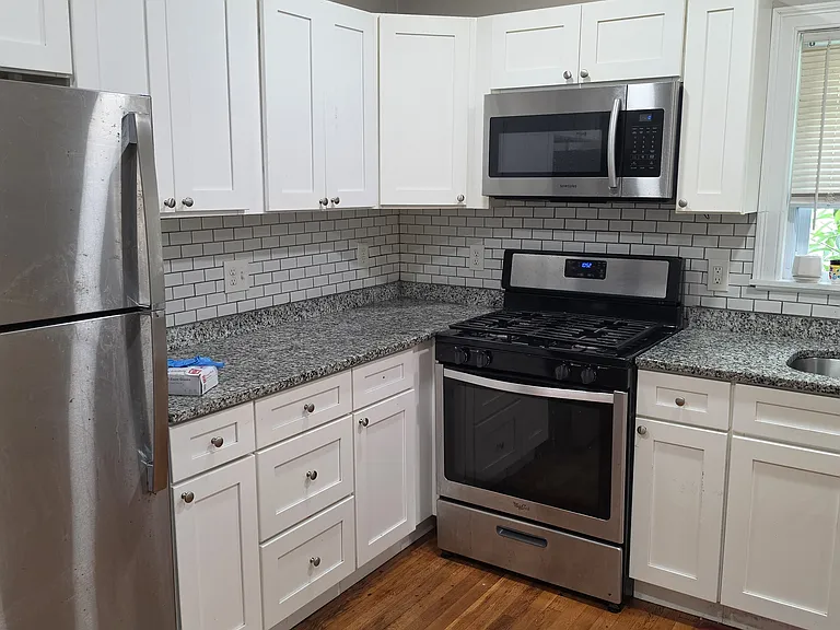 15 Laurel Rd — Photo 3