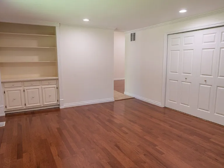 25218 SE 31st Pl — Photo 11