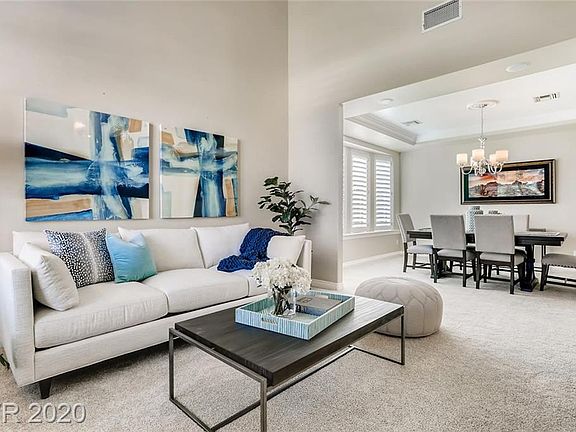 3rd image of 10208 Crescent Mesa Ln