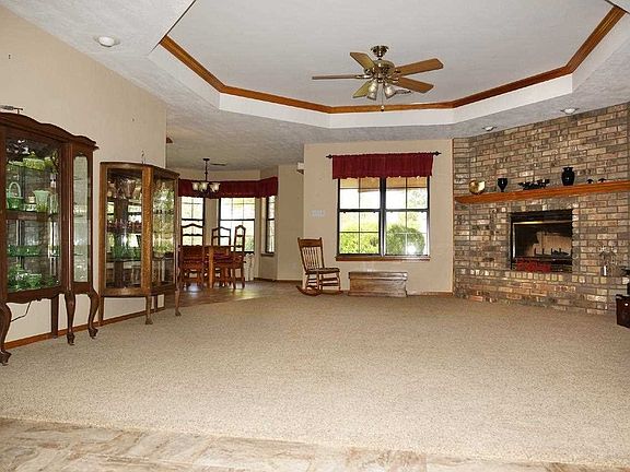 4th image of 3006 La Jolla Ln