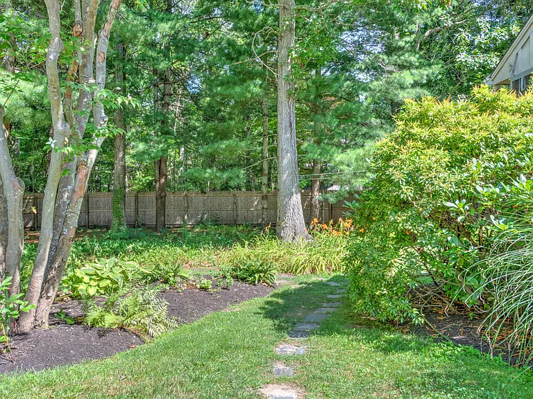6 Cozy Ln — Photo 32