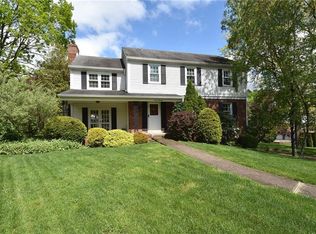 114 Surrey Ln, Pittsburgh, PA 15241