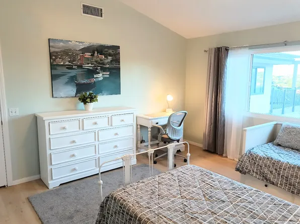 1620 1/4 York Dr #B1, Vista, CA 92084
