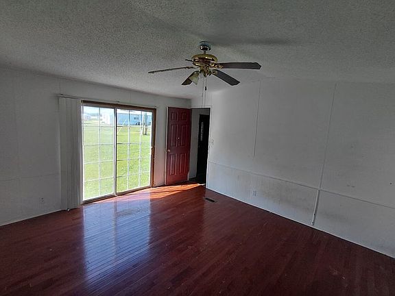 5th image of 15226 Cannon Rd #19