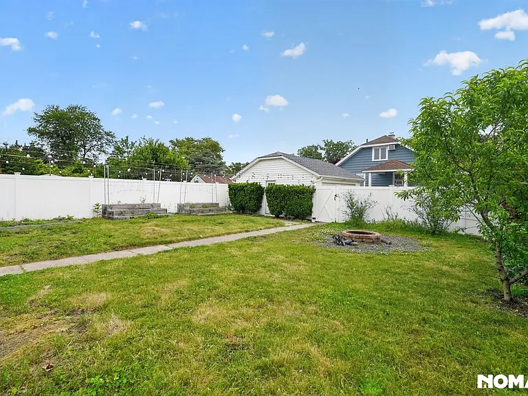 189 Lafayette Ave — Photo 36