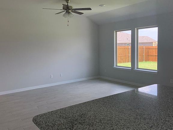 5th image of 1917 Briar Rose Dr