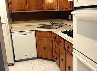 23-61 38th St #3, Astoria, NY 11105