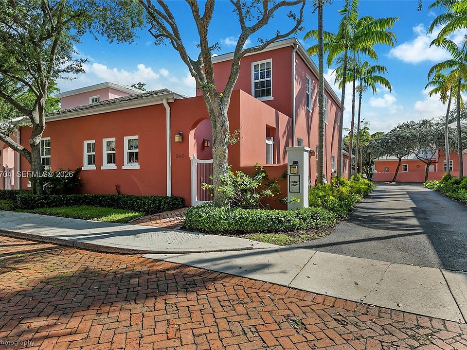 1st image of 540 Loretto Ave #19
