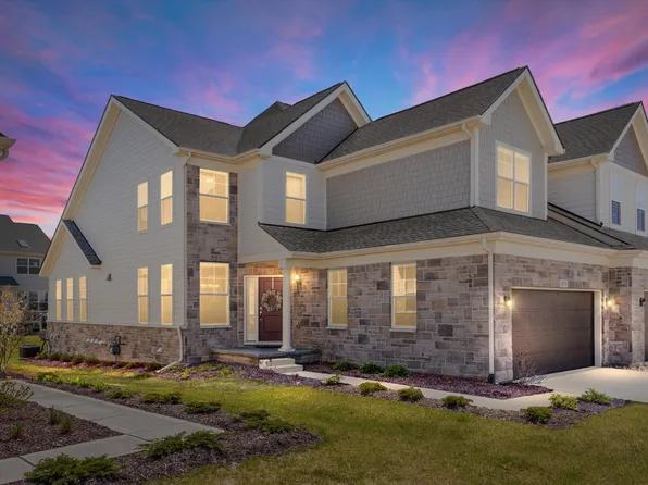 3079 N Spurway Dr, Ann Arbor, MI 48105