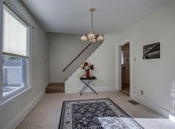 4th image of 4387 Oakwood Ave