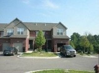 5943 High Point Ct, Brighton, MI 48116