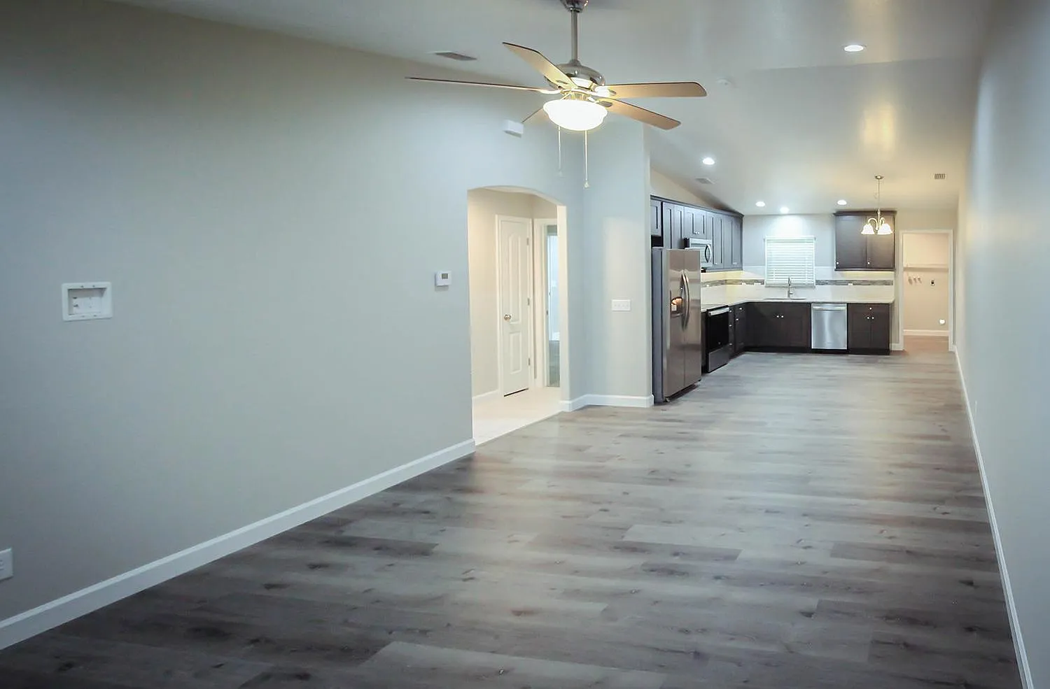 2 bed, 1200 sqft, $1,400 — Photo 4